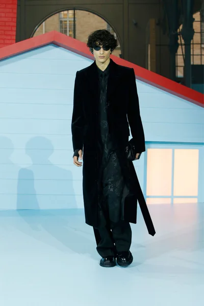Look 7